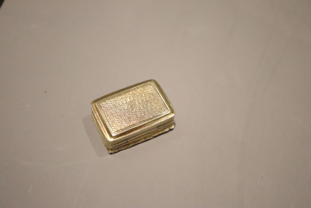 A George III silver gilt vinaigrette, William Simpson, Birmingham, 1826, 28mm.